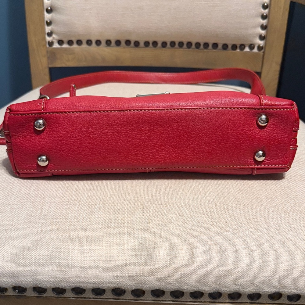 Tignanello Red Pebbled Leather Shoulder Bag - Picture 5 of 15